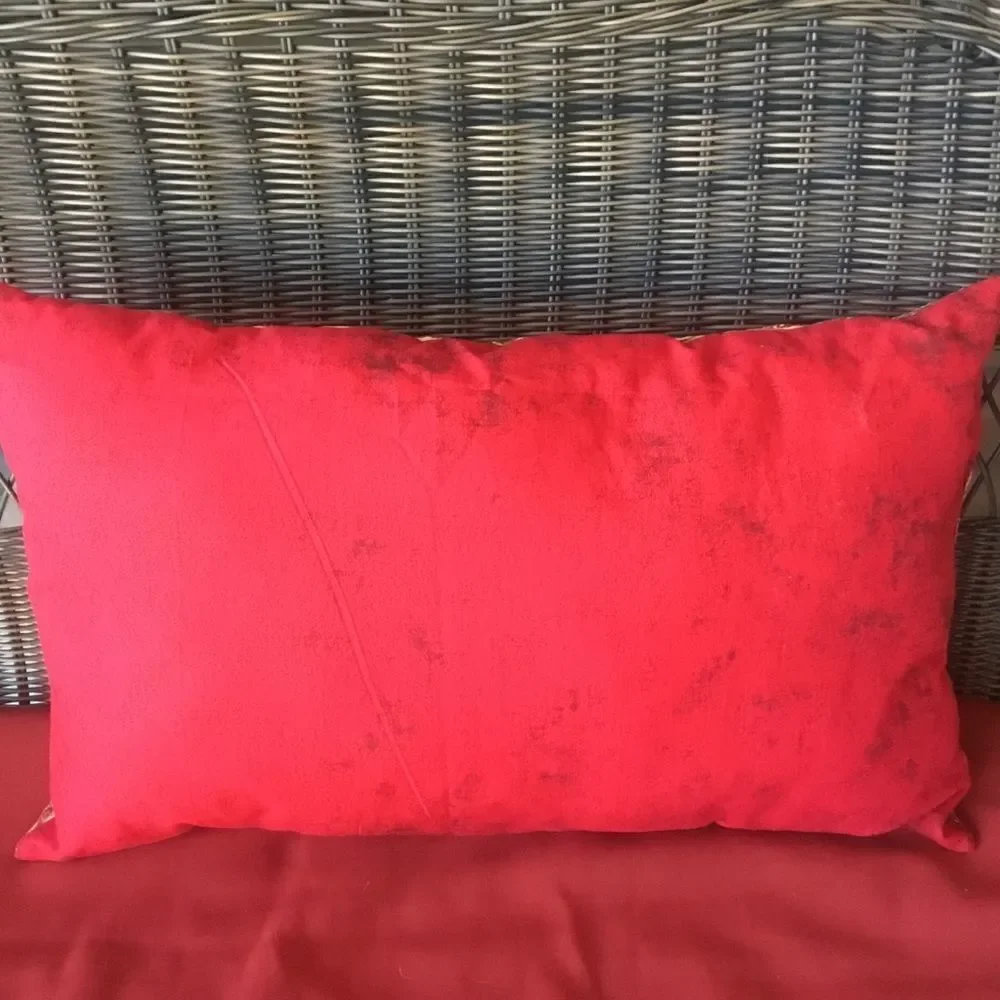 NWT Hand Crafted, Quilted Beautiful Metallic Print Holiday Pillow
